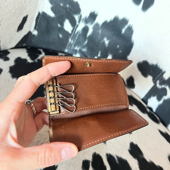 #119 RA0053 Louis Vuitton Monogram Brown Four Key Holder - Picture 9 of 14